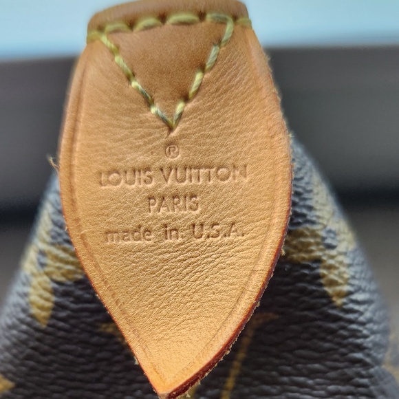 Authentic Louis Vuitton Monogram Totally MM - Picture 8 of 16